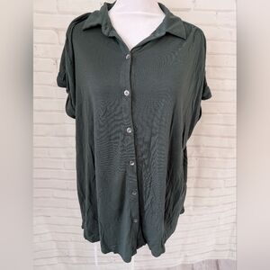 LOFT Women's Green Button-Up Top